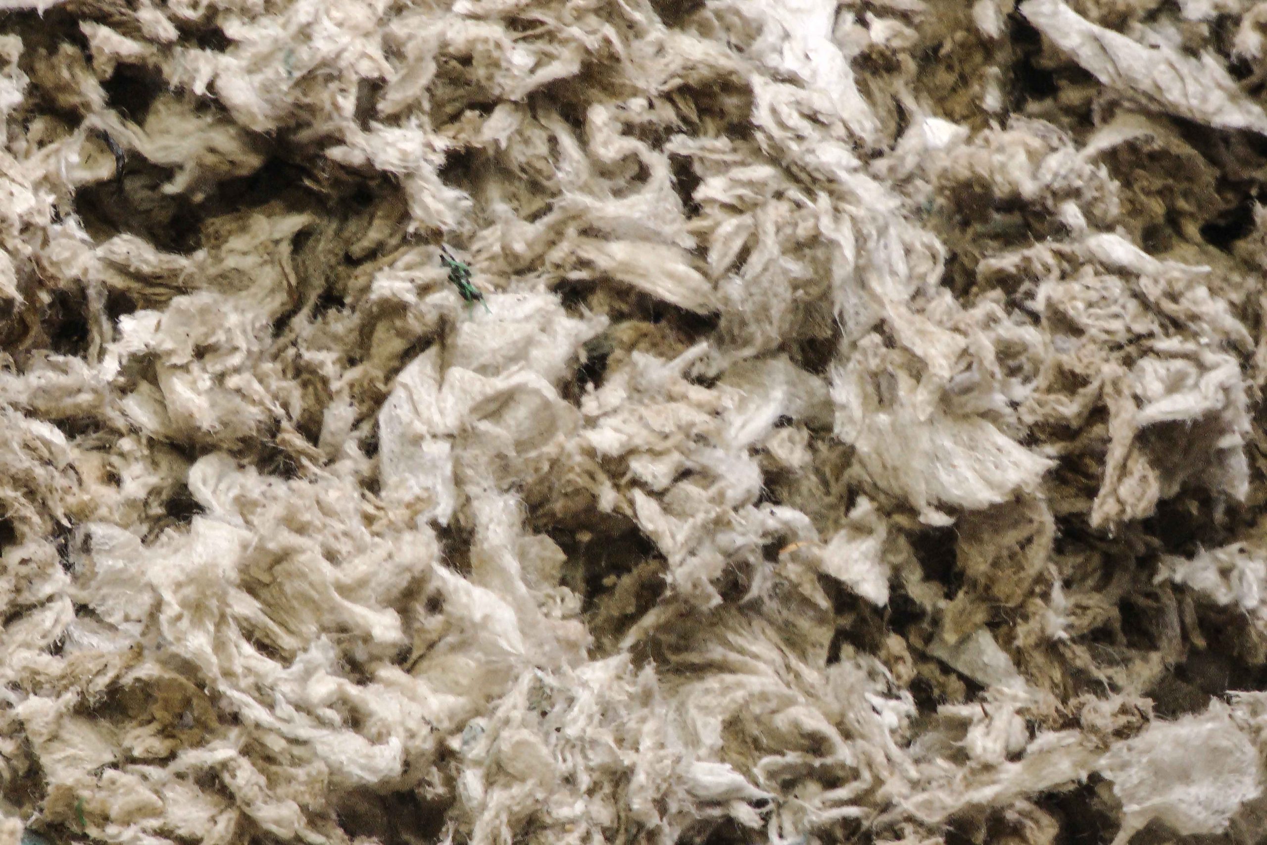 Even the dirty agriculture nonwoven material can be shredded and recycled
