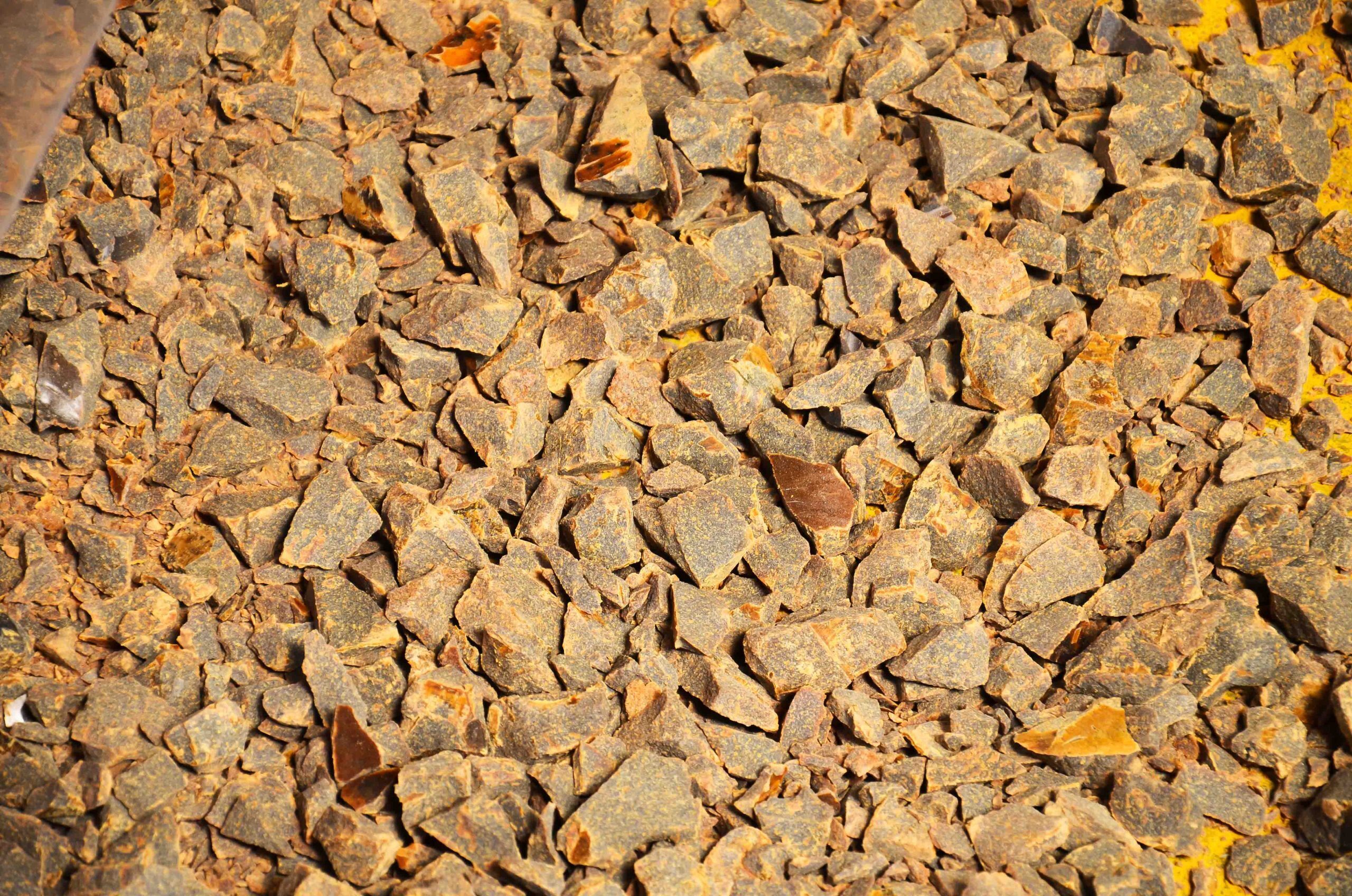 Shredded polyamide waste