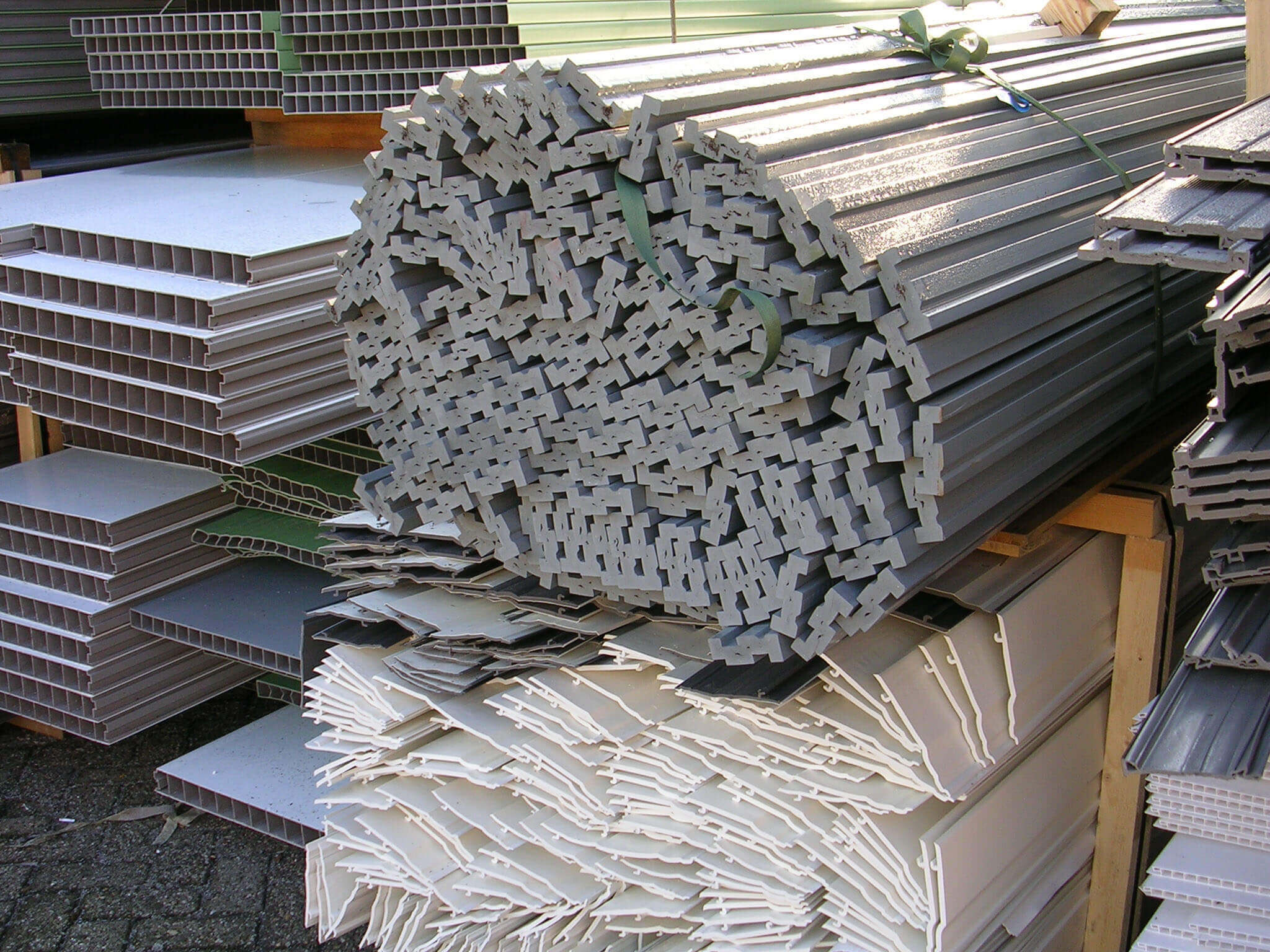 Plastic profiles before shredding