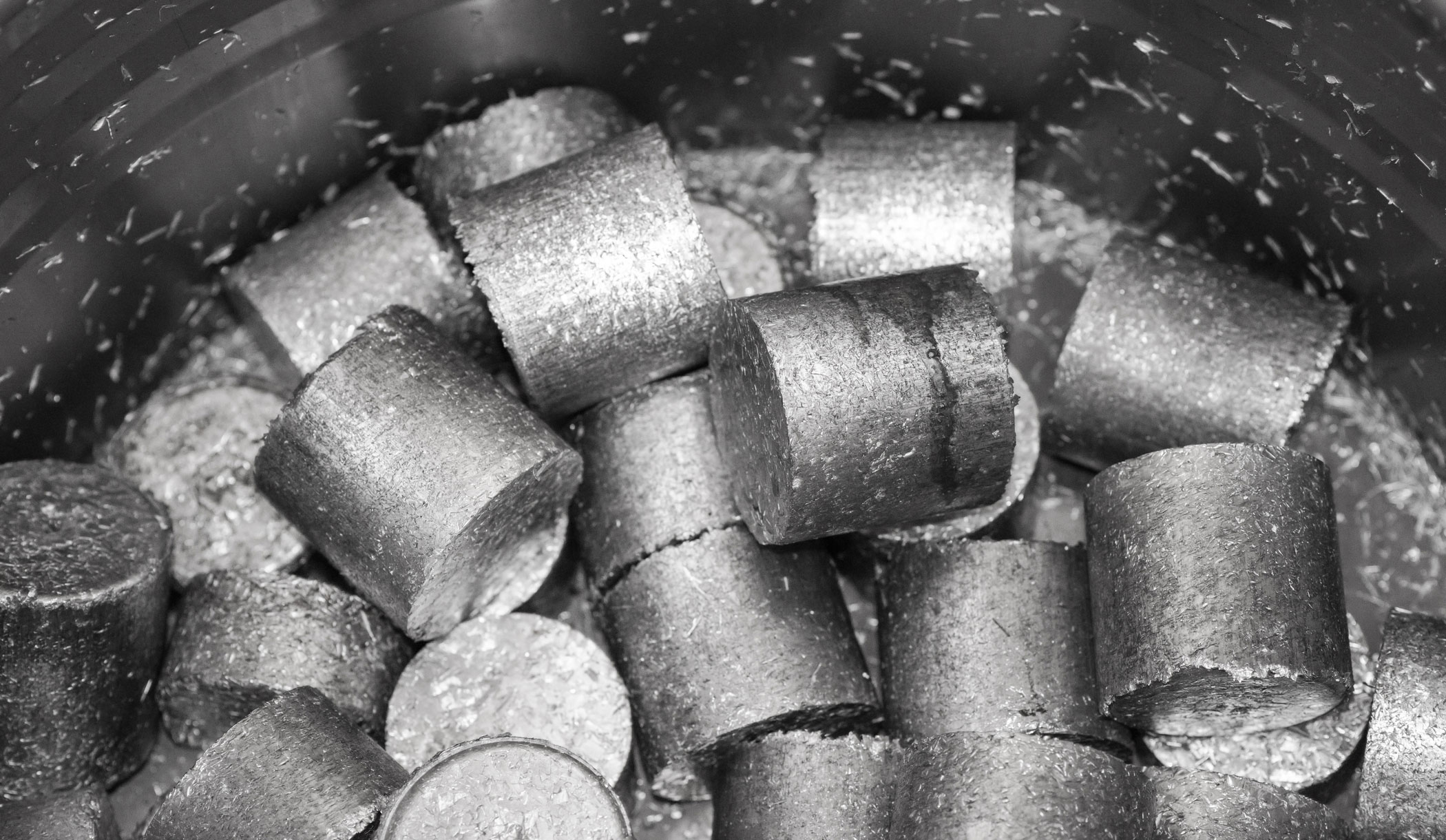 Round briquettes from light metal swarf