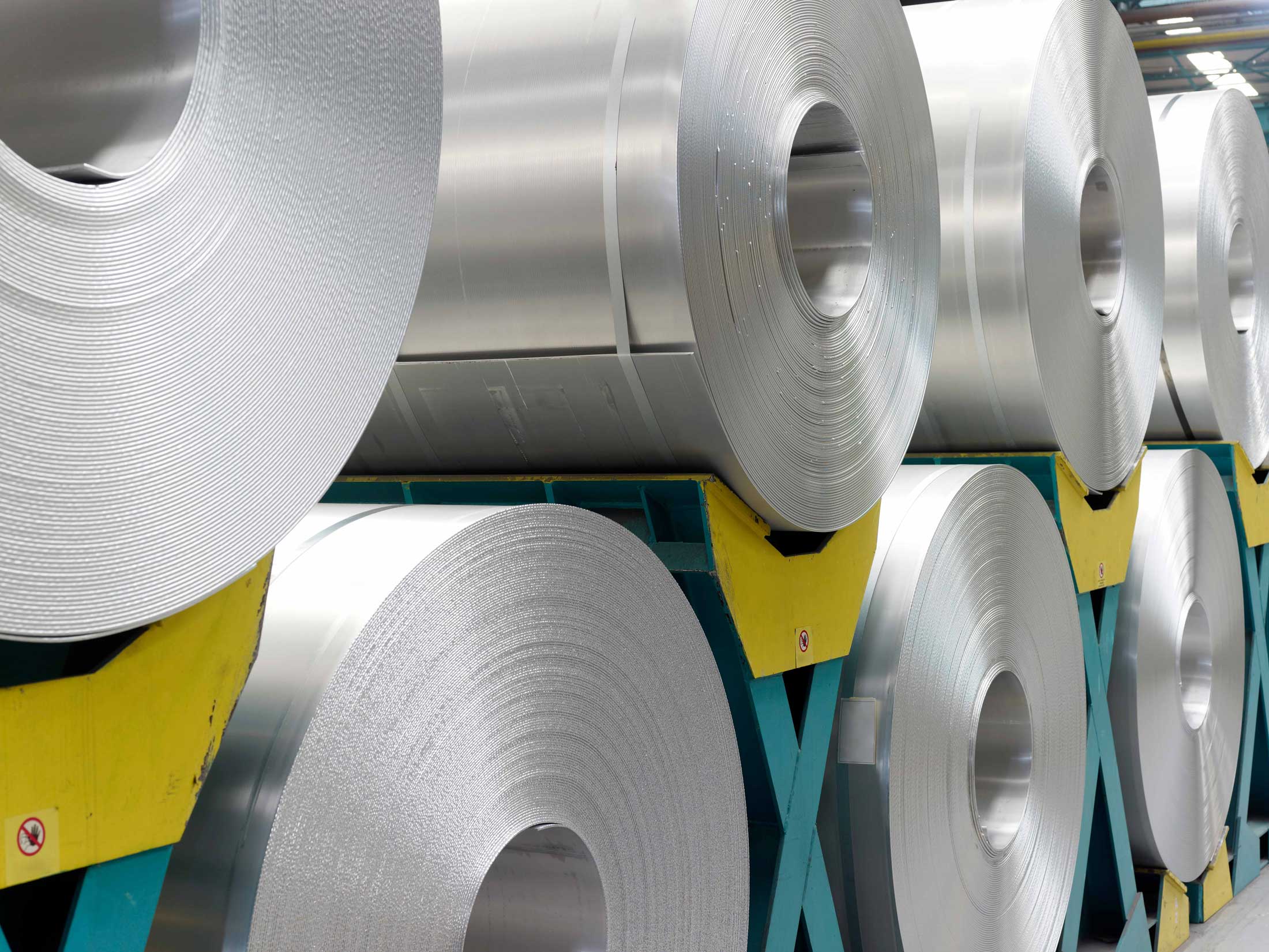 Sheet steel on rolls before shredding