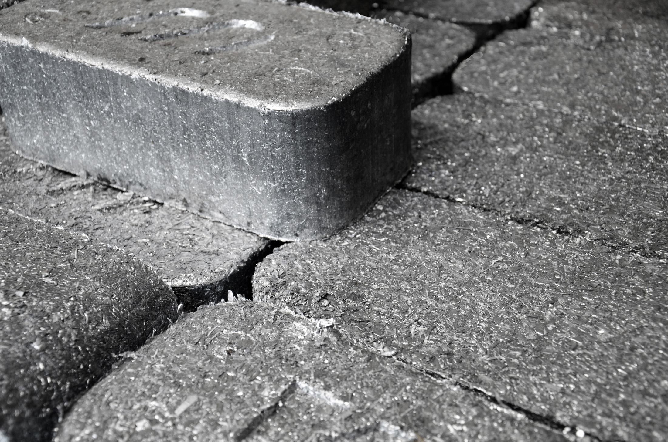 Briquettes made of light metal are easily stackable