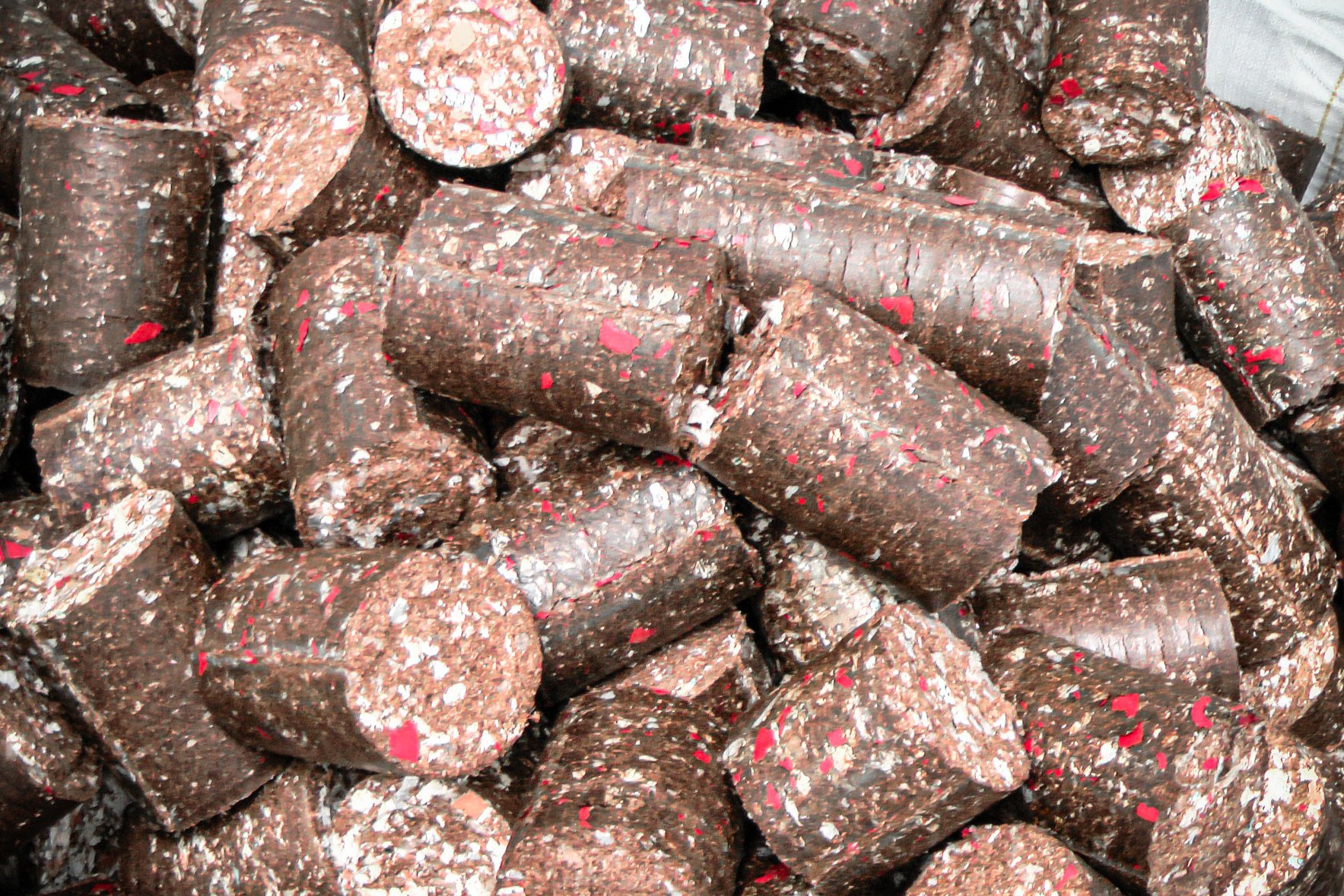 Briquettes from tobacco
