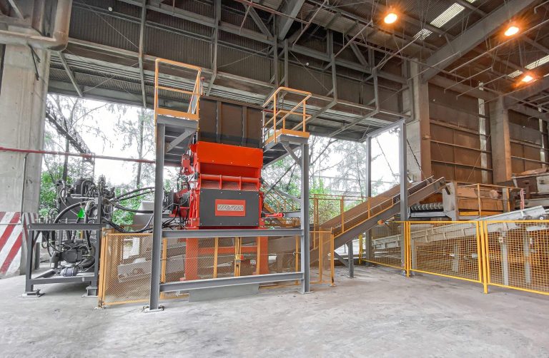WEIMA PowerLine 1500 shreds hazardous waste for INSEE Ecocycle in Vietnam