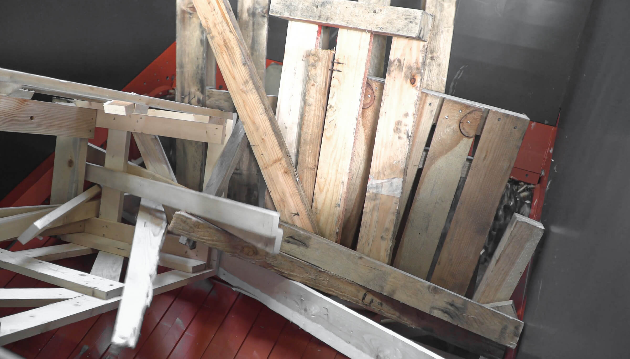 Pallets made of solid wood
