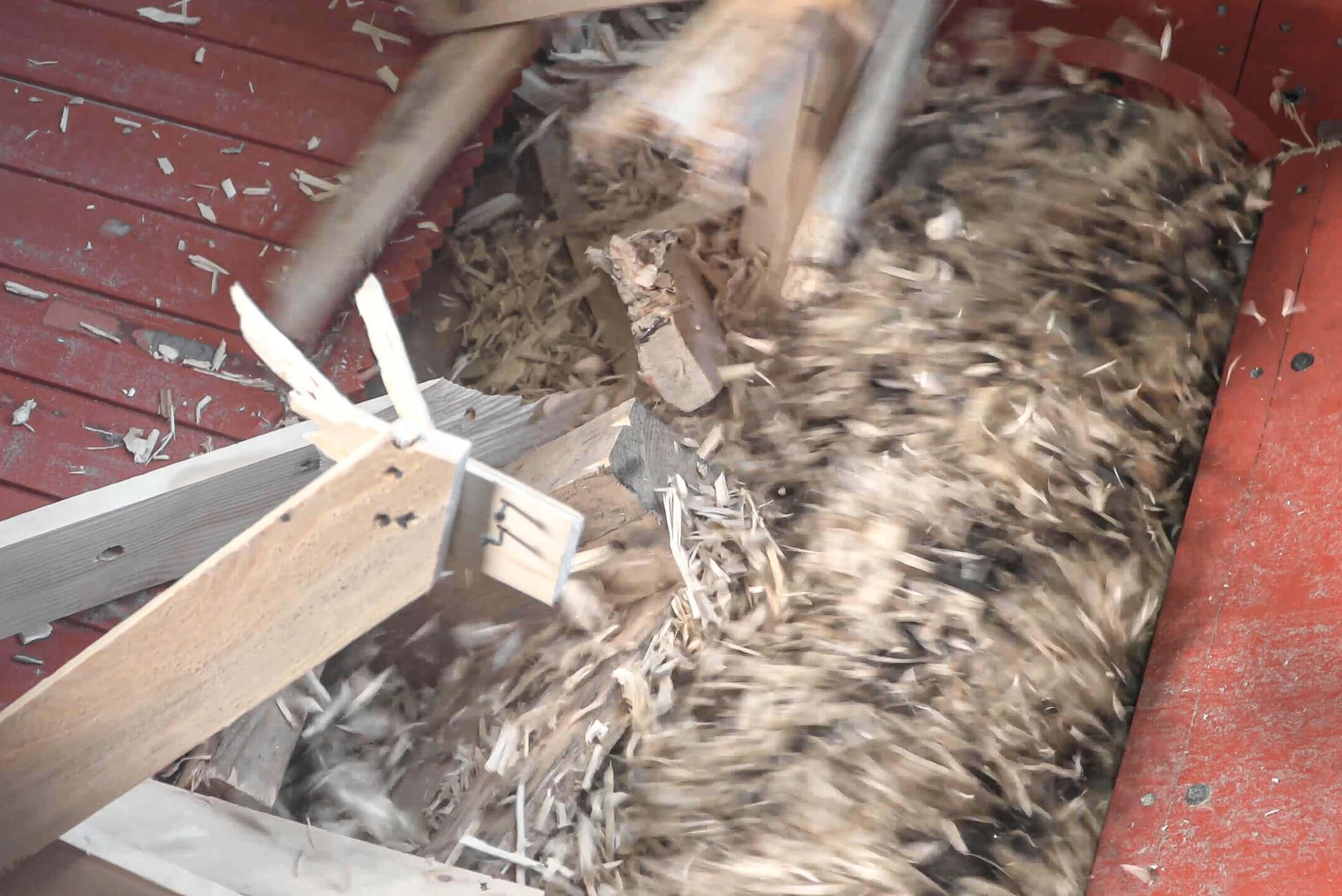 View of the wood pallet shredder