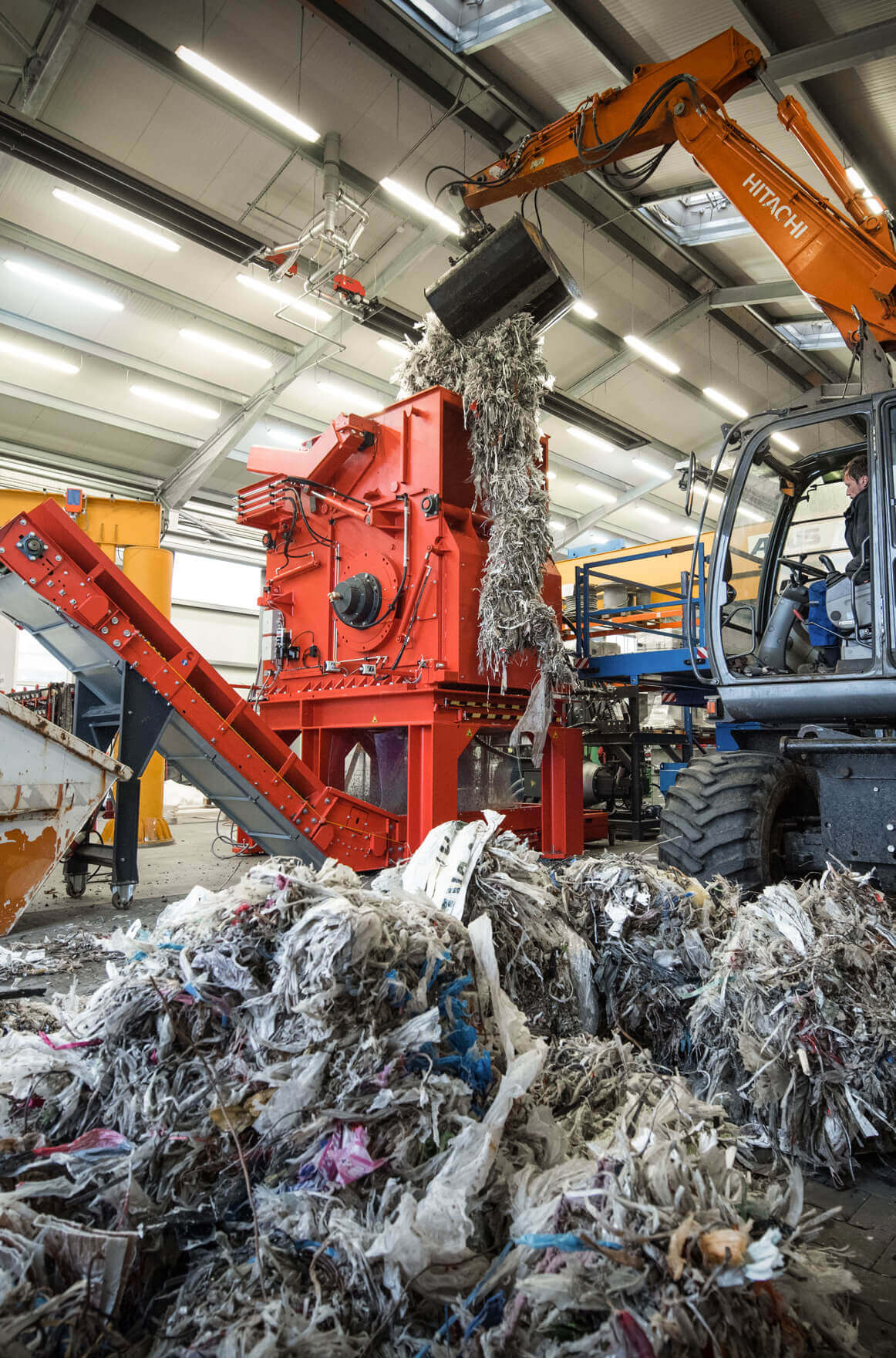 Pulper Waste Rejects feeding into WEIMA shredder