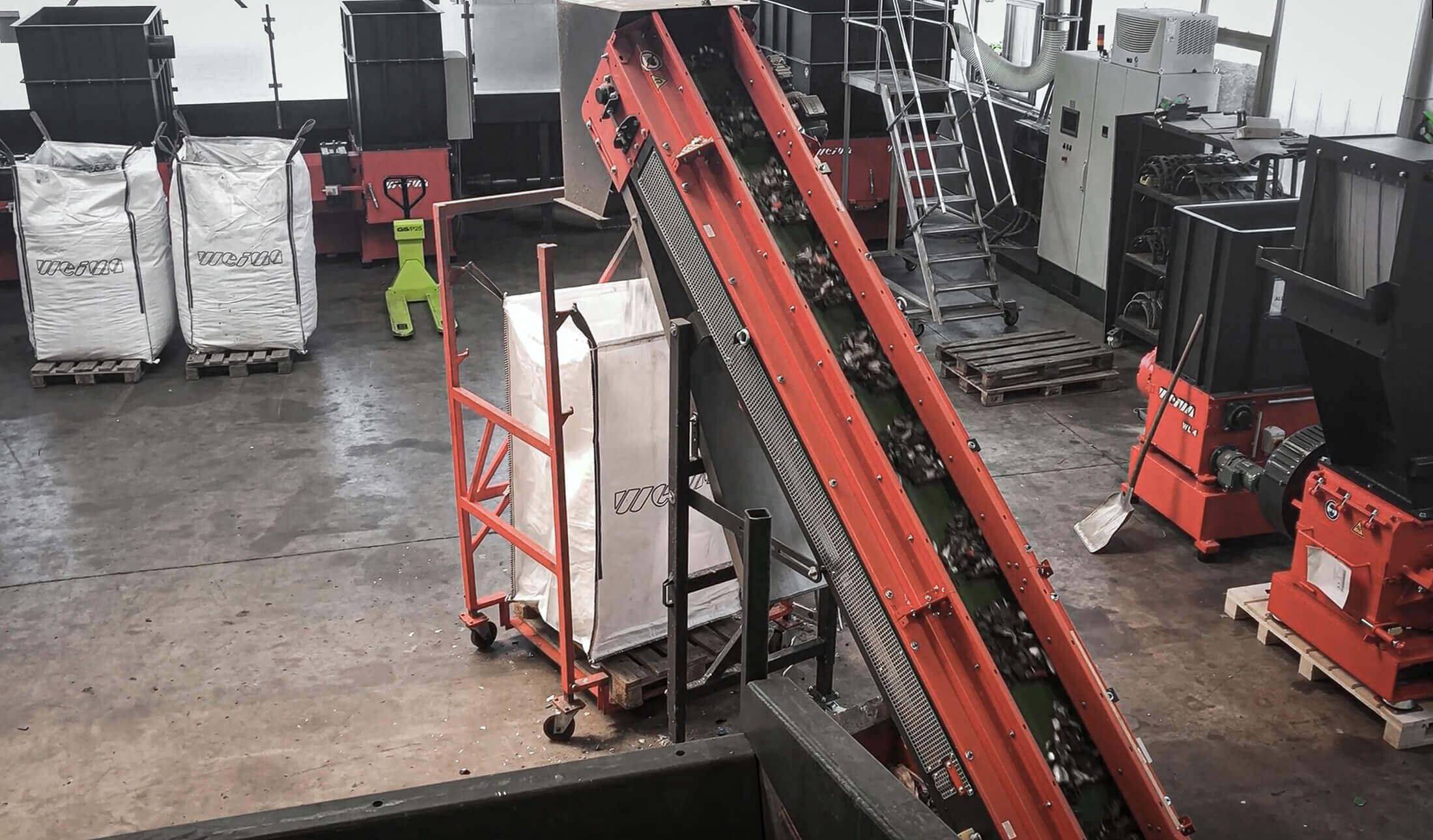 Rigid plastic shredding trial at WEIMA test facility