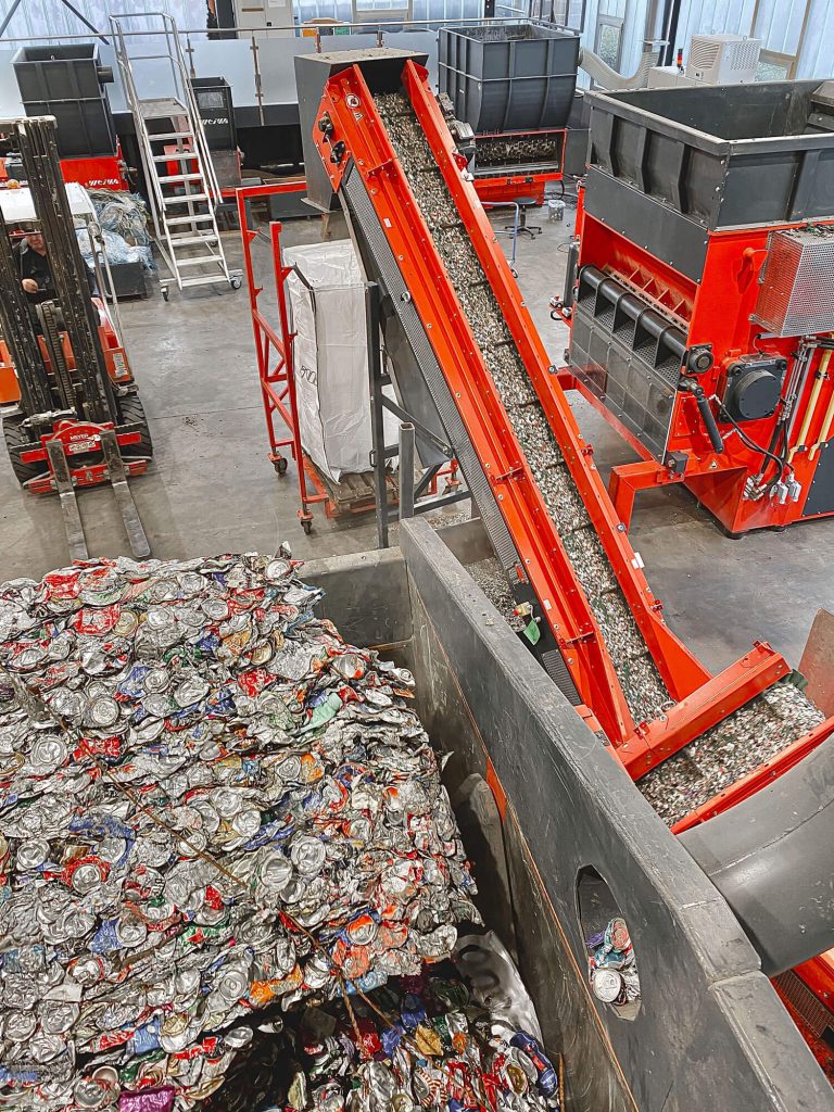 Aluminum can recycling