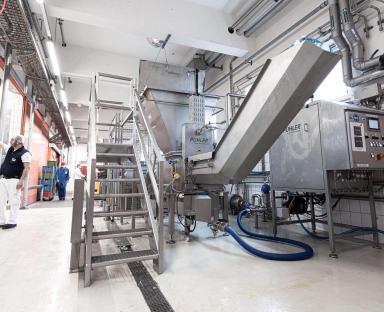 ReWork draining press from WEIMA for milk carton compressing