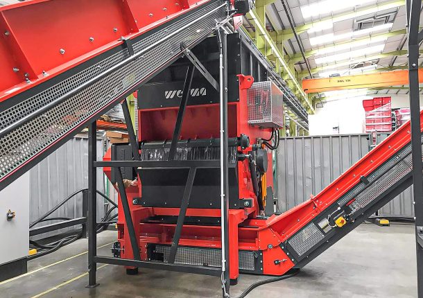 Plastic shredder from WEIMA for inhouse-recycling of plastic boxes production waste