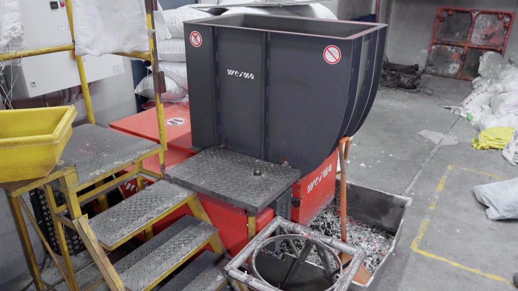 Newly installed WEIMA WLK 4 plastic shredder inside Zaplas production hall