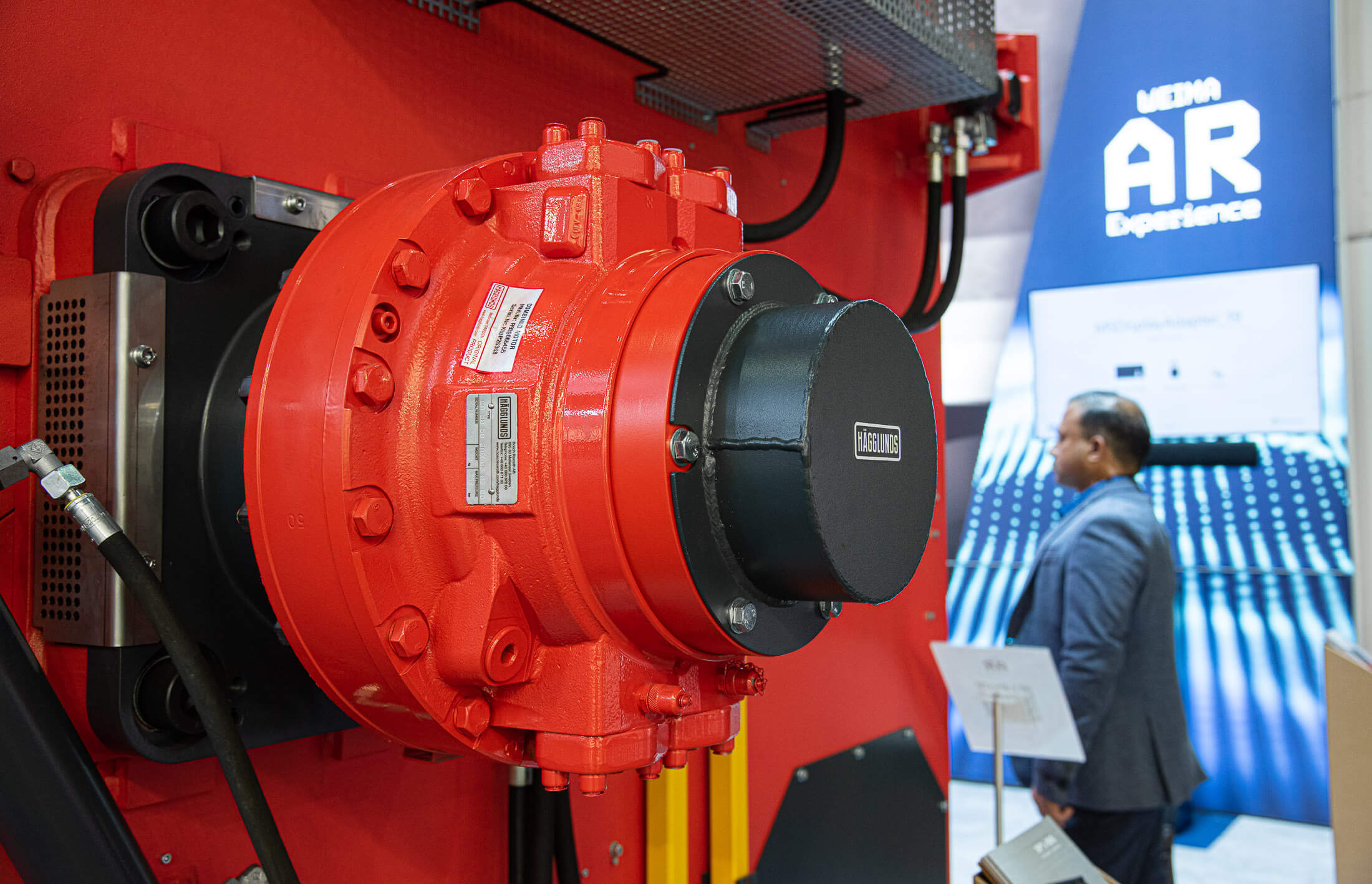 orange round hägglunds hydraulic direct drive motor