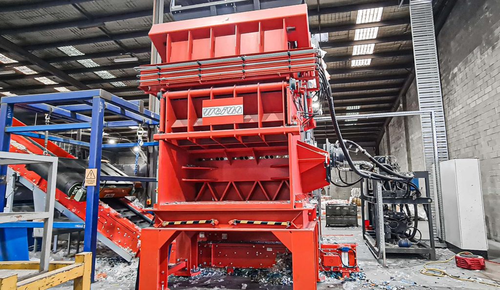 Orange red weima powerline 3000 shredder in australia with conveyor belt