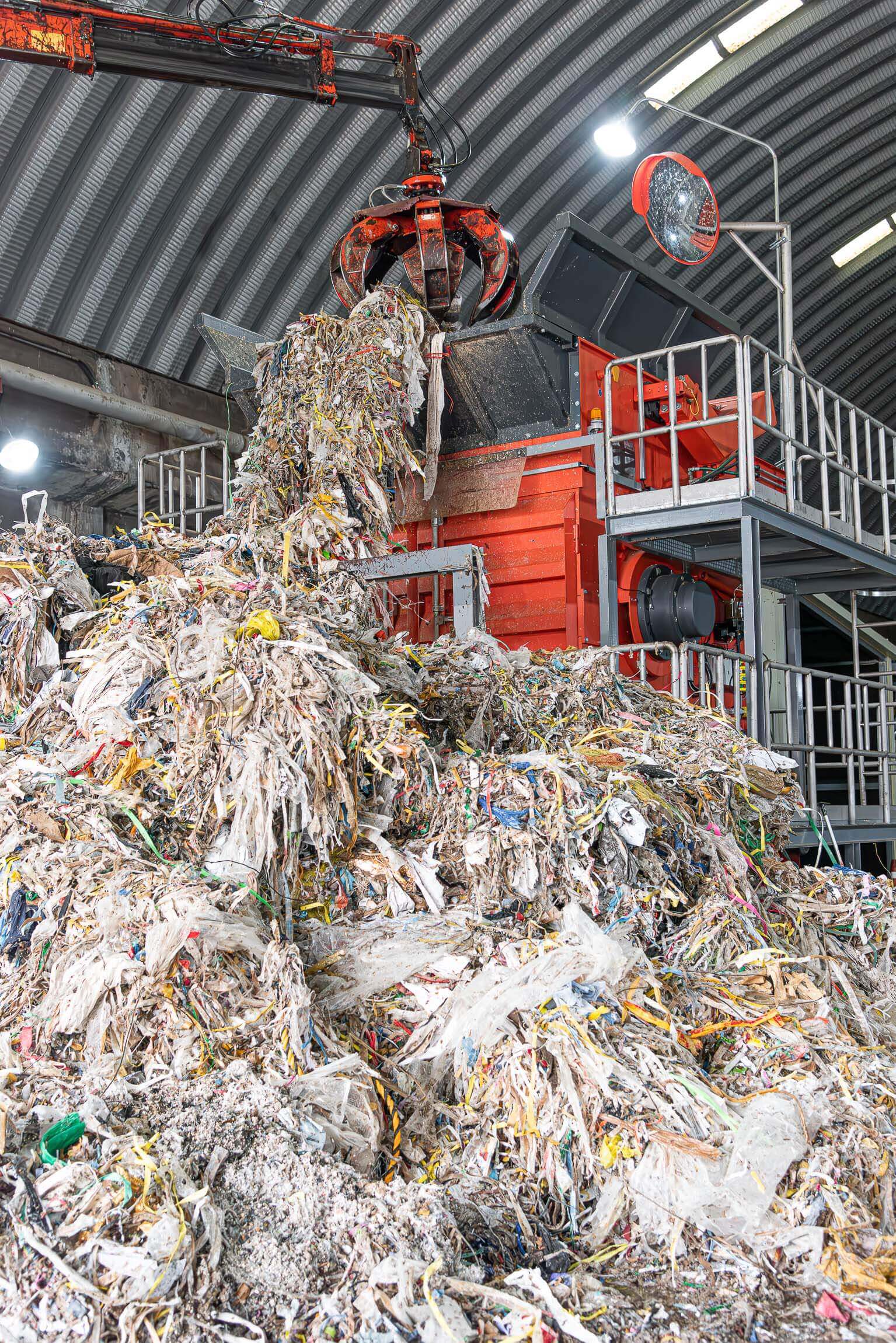 Pulper rope / string feeeding of a WEIMA shredder
